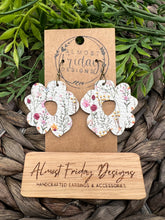 Load image into Gallery viewer, Genuine Leather Earrings - Wildflowers - Modern Flower - Floral - Cream - Summer Earrings - Spring - Fall - Statement Earrings - Spring - Flowers