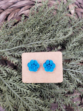 Load image into Gallery viewer, Acrylic Earrings - Paw Print - Penn State - Studs - Animal Studs - Nittany Lion - Acrylic Studs - Blue Earrings