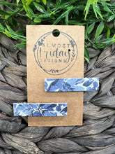 Load image into Gallery viewer, Genuine Leather Hair Clips - Alligator Clip - Girl - Hair Accessory - Winter Earrings - Winter - Blue - White - Blue Flowers - Flowers - Floral