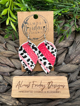Load image into Gallery viewer, Genuine Leather Earrings - Pinched Leaf - Pink - White - Black - Valentine's Day - Animal Print - Leopard Leather - Heart Earrings