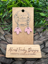 Load image into Gallery viewer, Genuine Leather Earrings - Falling Leaf - Dusty Pink - Mauve - Small - Embossed - Statement Earrings - Leather

