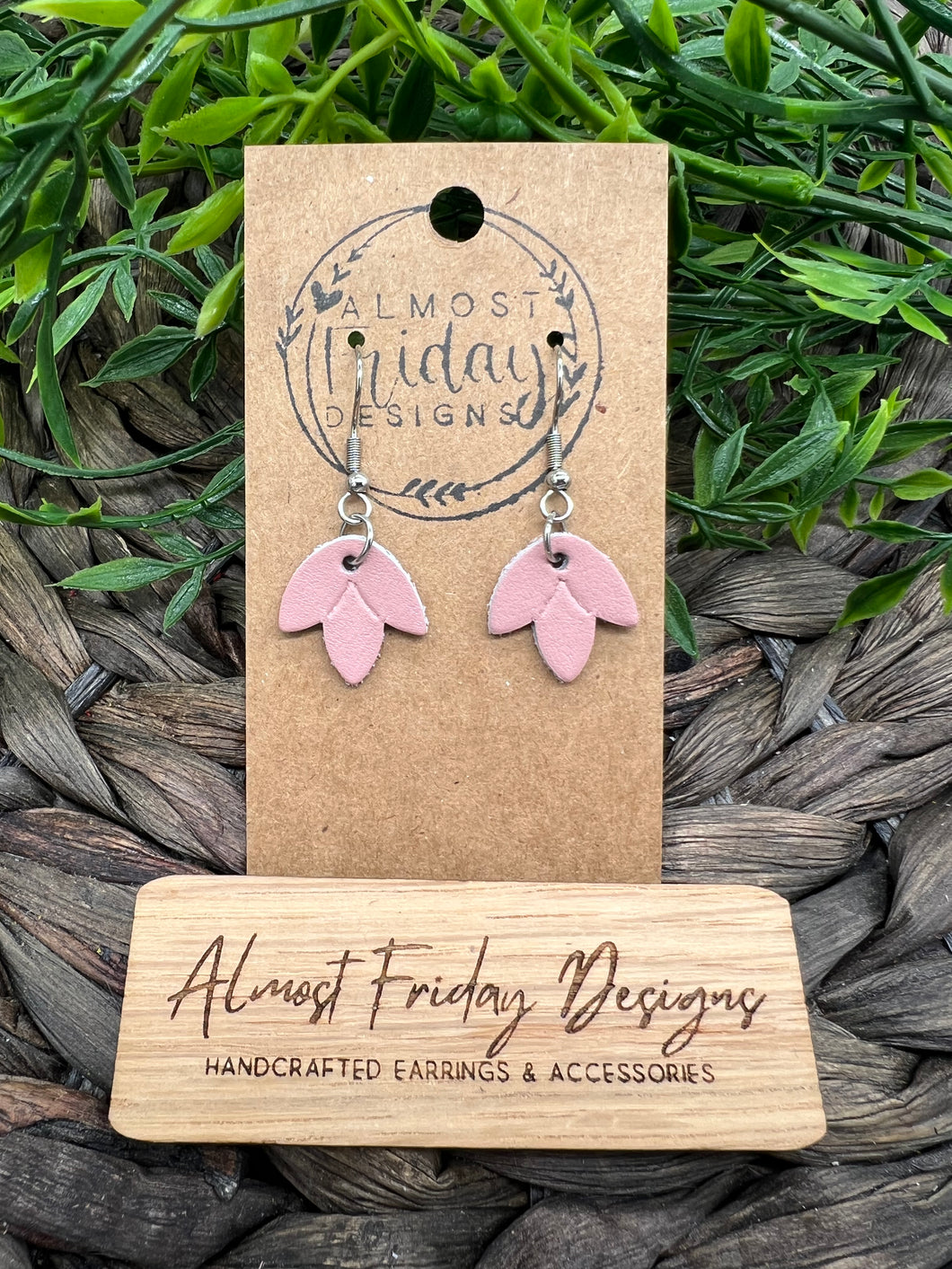 Genuine Leather Earrings - Falling Leaf - Dusty Pink - Mauve - Small - Embossed - Statement Earrings - Leather