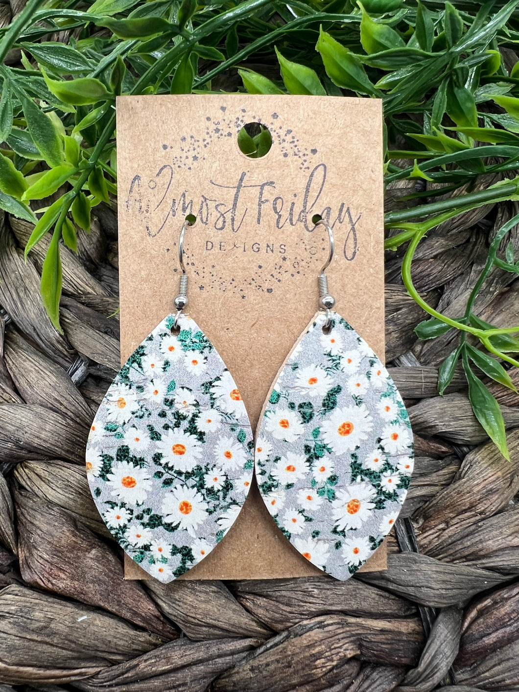 Genuine Leather Earrings - Leaf Cut - Daisies - Floral - Yellow - Green - Flowers - White - Summer Earrings - Statement Earrings - Spring - Flowers